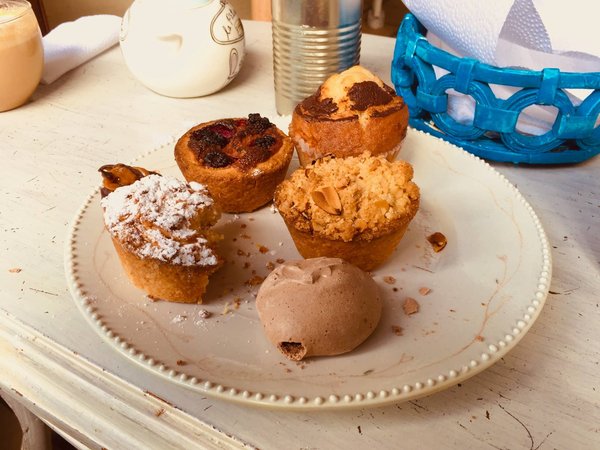 How to Perfect the Classic French Madeleine with a Honey Lavender Glaze?