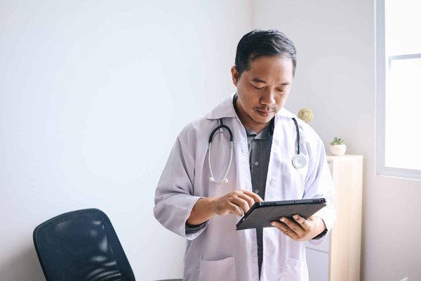 What Are the Pros and Cons of Telehealth for Chronic Disease Management?